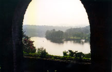332994insideview.jpg (38115 bytes)