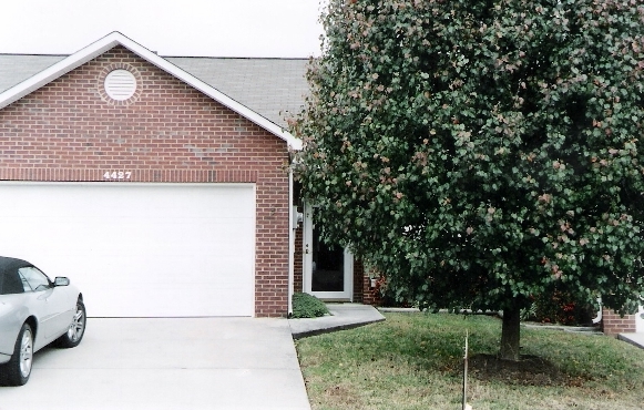 4427 BONNIEWOOD WAY