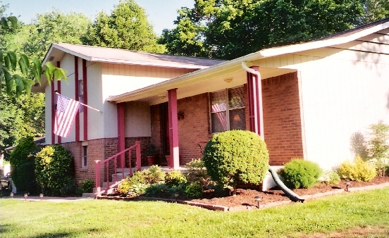 521 OVERLAND TRAIL