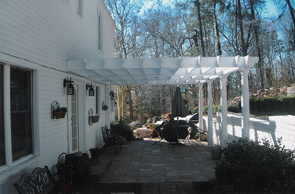 537945courtyard.JPG (70562 bytes)