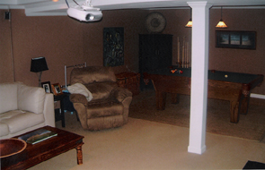 537945recroomtv.JPG (55945 bytes)